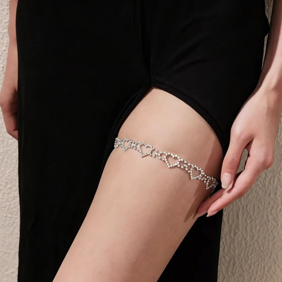 Body Jewelry Leg Chain - Rantai Kaki Berhias Berlian Imitasi, Rantai